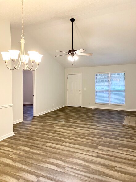 Living Room - 1120 Jacksons Valley Rd