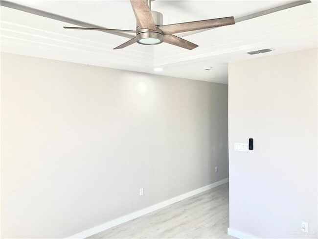 Building Photo - 22 Corales St