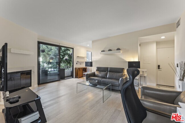 Building Photo - 8110 Manitoba St