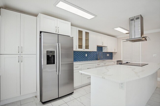 Building Photo - 819 SW 13 Street Fort Lauderdale, FL 33315