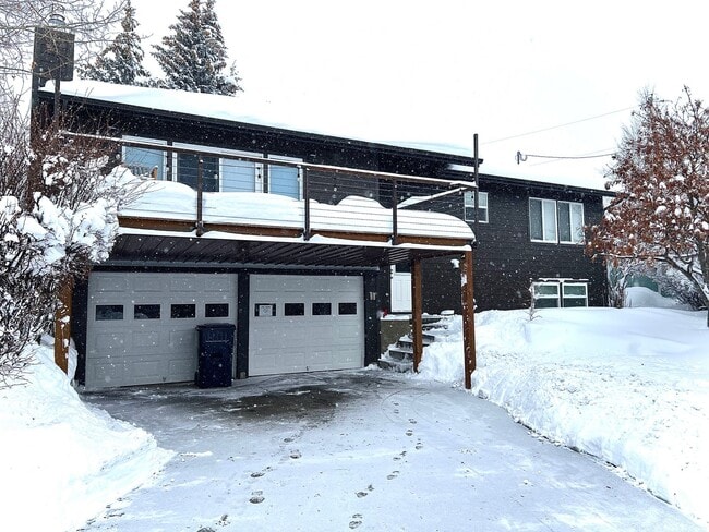 Building Photo - Beautiful Home on Bozeman's East Side