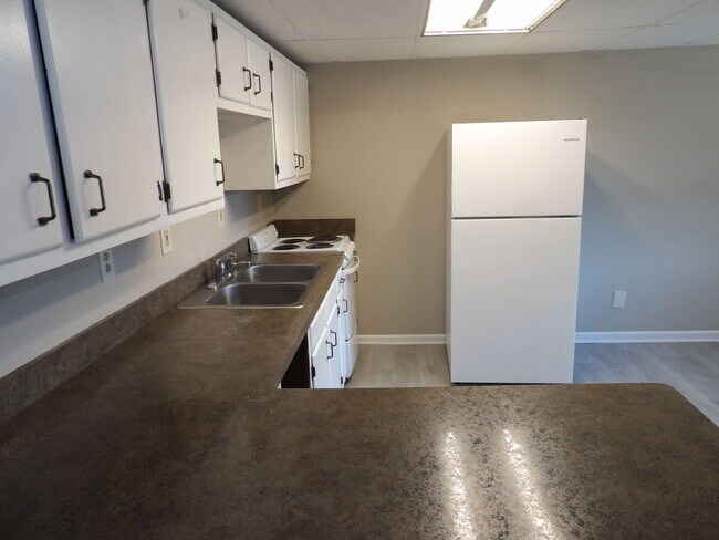Building Photo - 65 Ashwood Ct