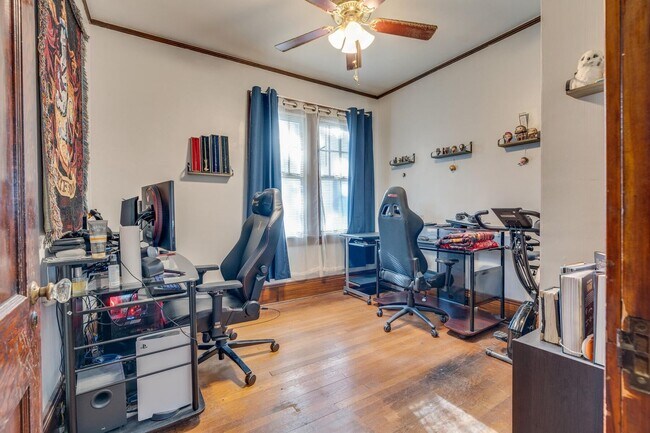 Building Photo - Coming Soon!! Charming 3 bed 2 Bath | Sunroom + Garage + Patio | Summer Special !