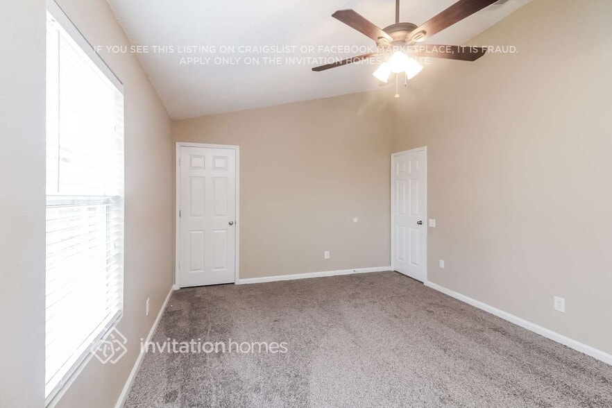 Building Photo - 411 Merritt St