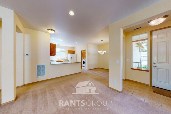 Building Photo - Single-level home in Lacey's Jubilee, a pr...