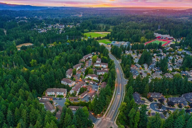 Building Photo - 2bd/2ba Sammamish House
