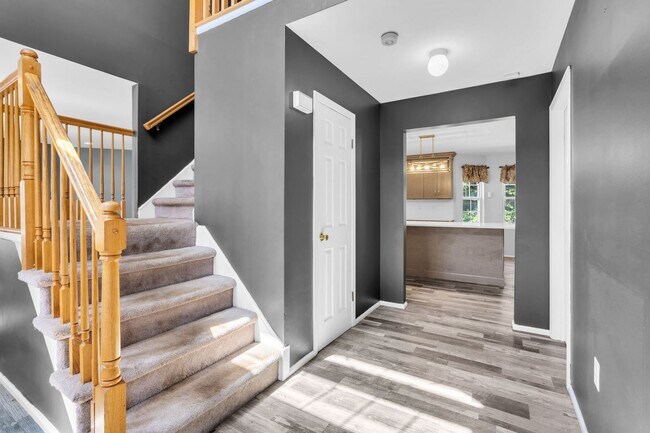 Building Photo - 6 Candy Ct