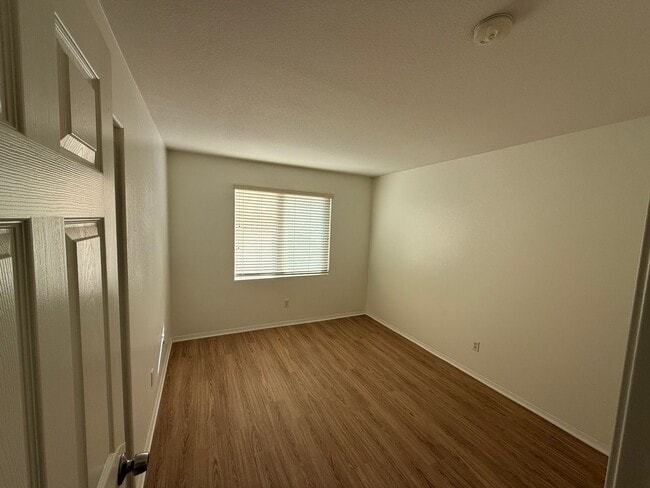 Building Photo - 1276 Bee Balm Rd