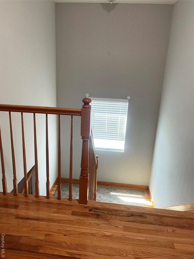 Building Photo - 1332 Star Ave