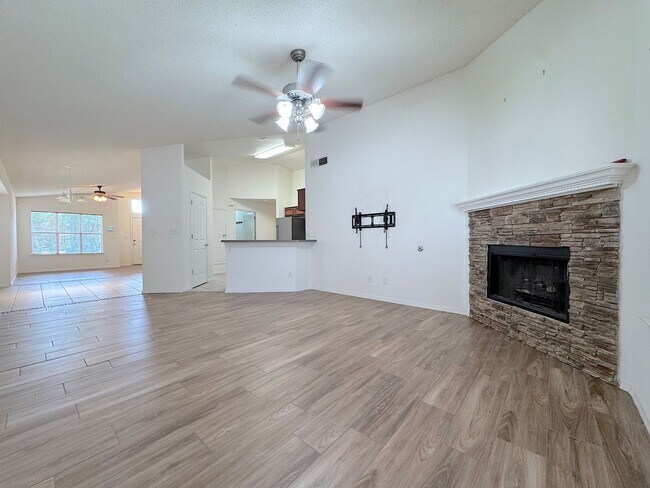 Building Photo - 14193 Patriot Point Dr