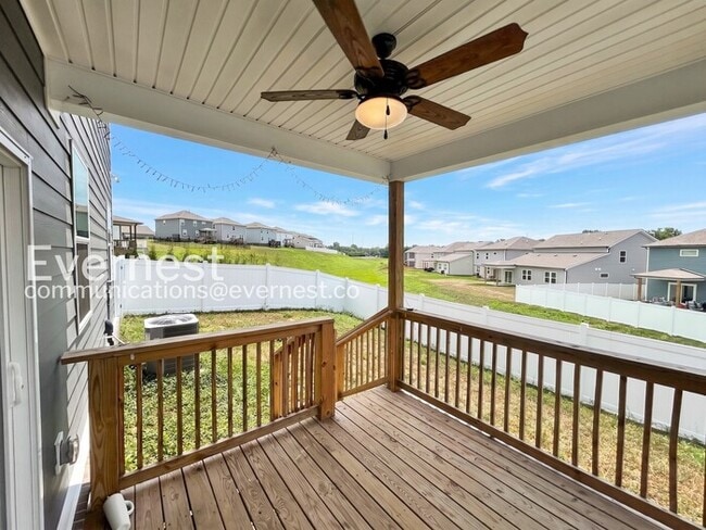 Building Photo - 4 Bed/3 Bath Home with Fenced Yard / Pet-Friendly / Coming Soon!