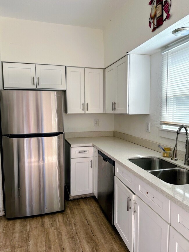 Building Photo - 12400 Brookglade Cir