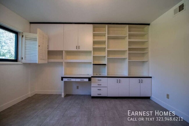 Building Photo - 11619 Lerdo Ave