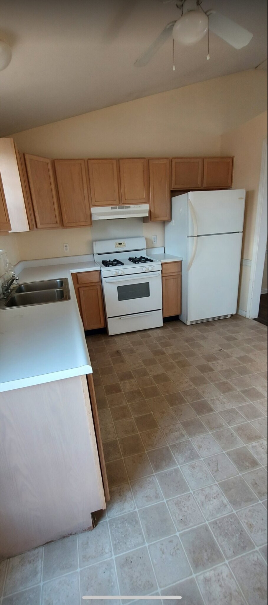 kitchen - 4282 Eclipse Way