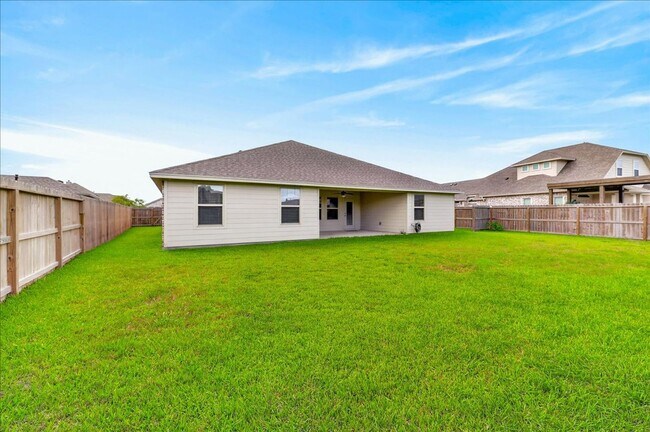 Building Photo - 7938 Rancho Vista Blvd E