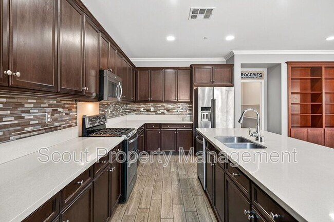 Building Photo - 39012 Crown Ranch Rd