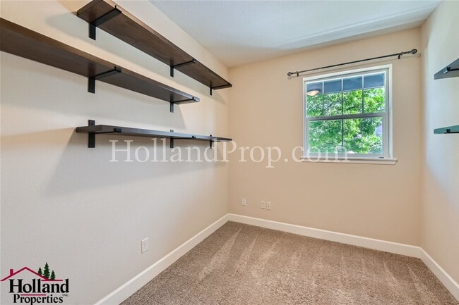 Building Photo - **COMING SOON** Spacious 4-Bedroom Home wi...