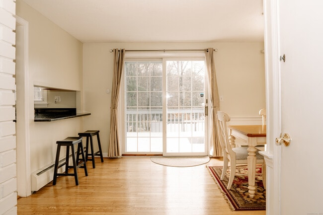 Building Photo - 15 Great Oak Ln