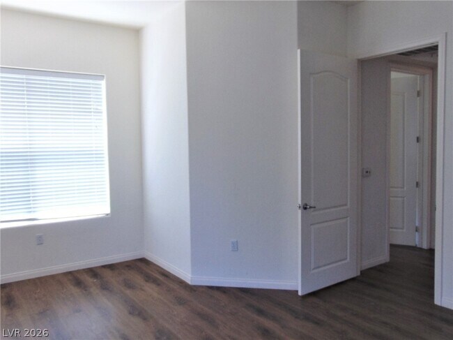 Building Photo - 44 E Serene Ave