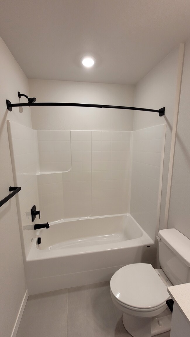 Building Photo - 7065 NW Bountiful Terrace