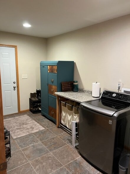 Building Photo - 11498 Emmons St