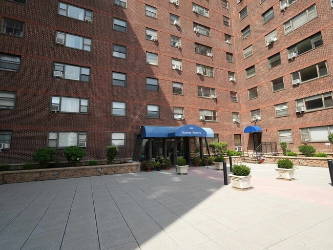 Building Photo - 6515 JFK Blvd E