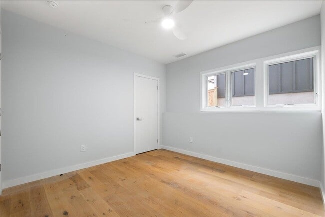Building Photo - 46 Hudson St