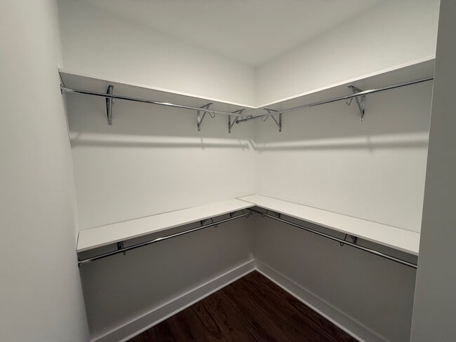 Building Photo - 122 Diver Dr