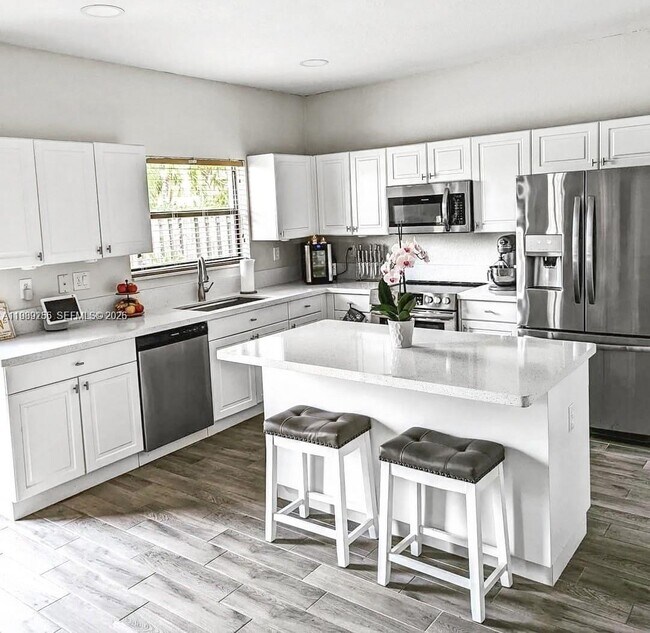 Building Photo - 11239 SW 243 Terrace