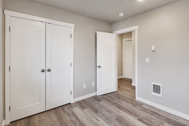 Building Photo - 1809 Eastgate Loop