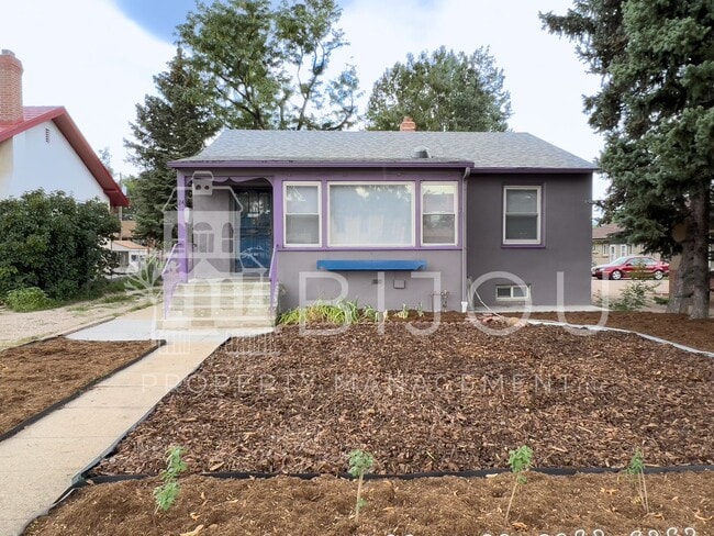 Building Photo - Located Close to Memorial Park!