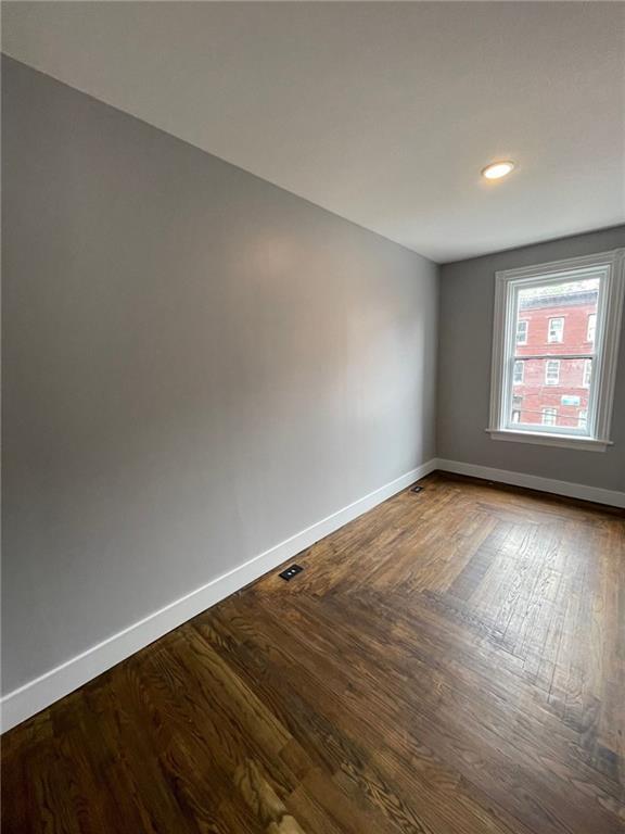 Building Photo - 103 Renwick St