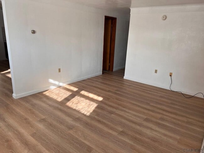 Building Photo - 129 Lulay St