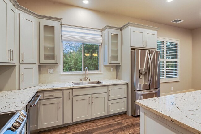 Building Photo - Utilities Included! Luxury Single-Story Ho...