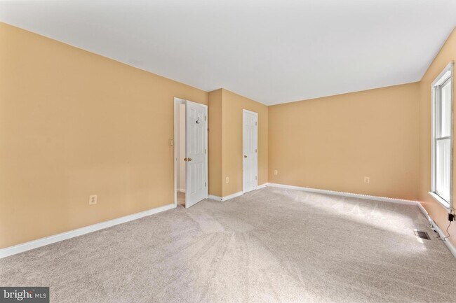 Building Photo - 12820 Lake Wilderness Ln