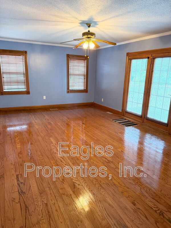Building Photo - 1380 Genoa Rd