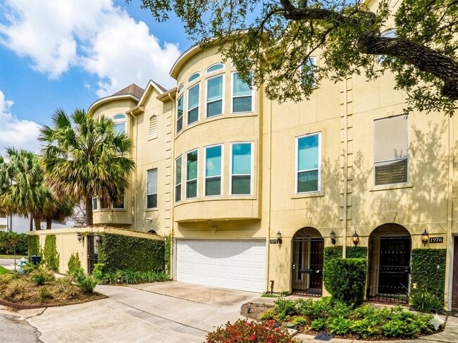 Building Photo - 1978 Indiana St