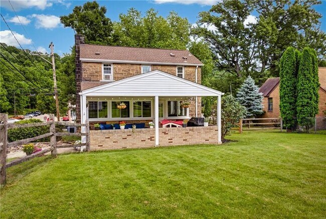 Building Photo - 302 Lindsay Rd