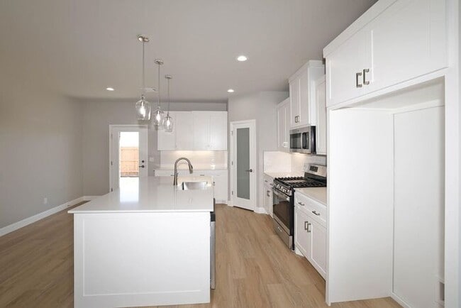 Building Photo - 4705 Scotty Dr