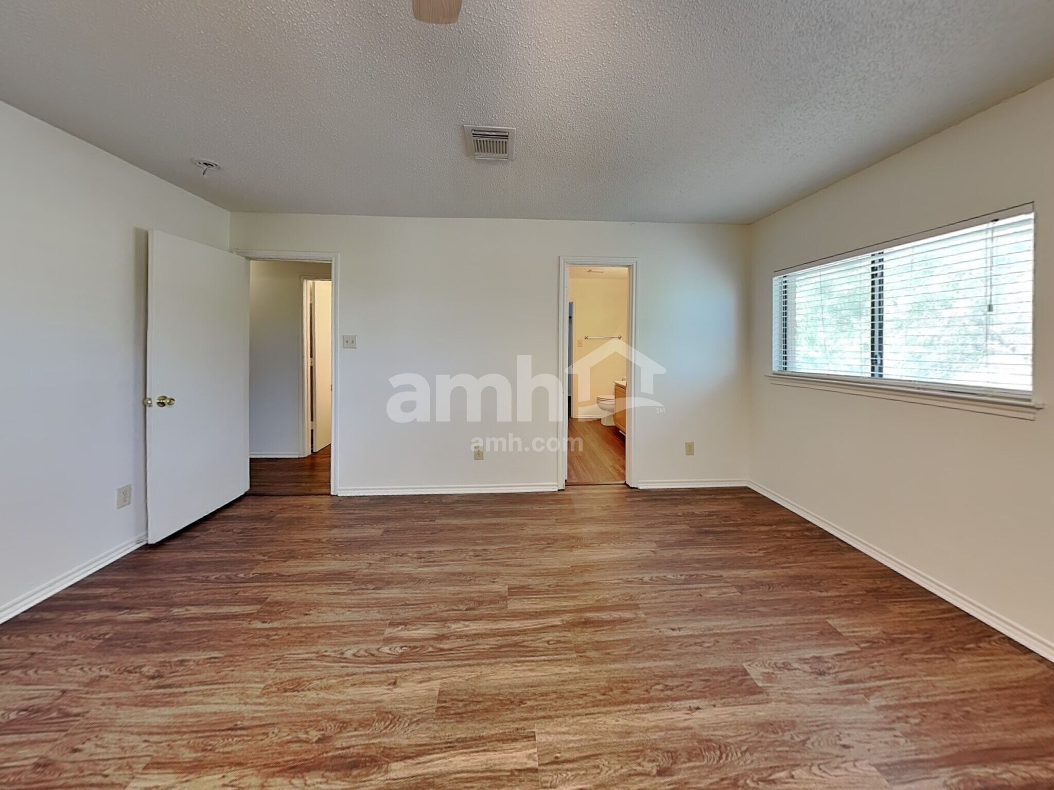 Building Photo - 8334 Tavern Pt