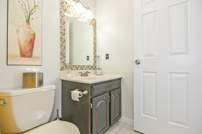 Building Photo - 109 Salem St