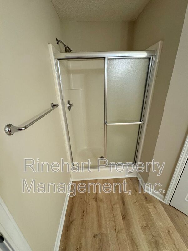 Building Photo - 820 Patton St