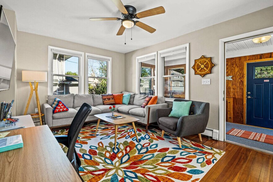 Building Photo - 170 Vassall St