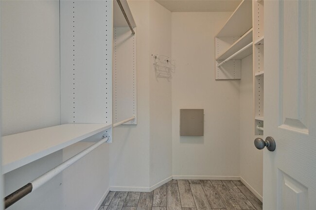 Building Photo - 59 W Gaslight Pl