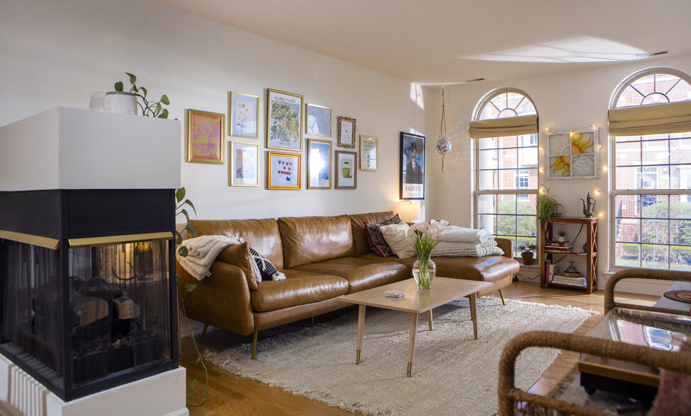 Living Room 1 - 1388 Ashford Ct