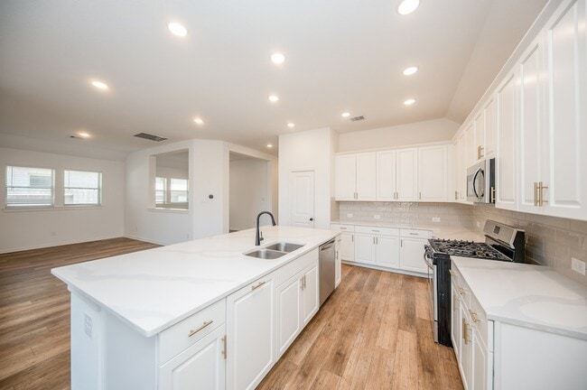 Building Photo - 42514 Summer Crst Rd