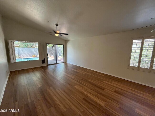 Building Photo - 10534 E Star of the Desert Dr
