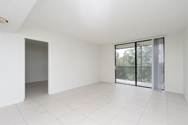 Building Photo - 5550 NW 44th St