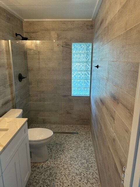 Guest Bath - 3826 Harold Ave