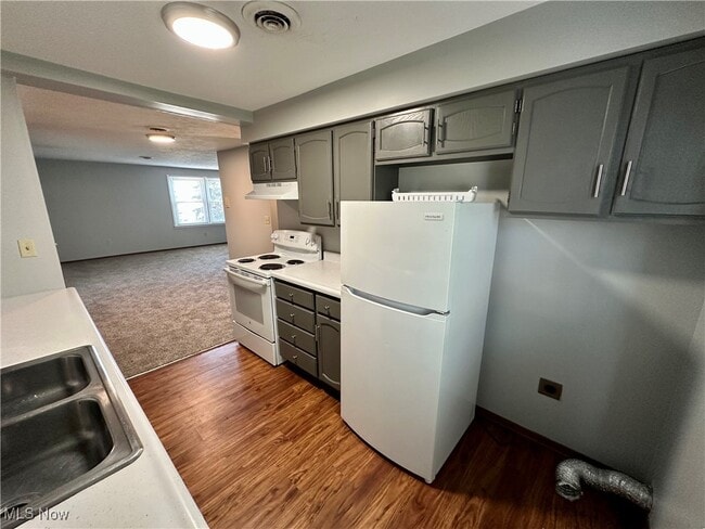 Building Photo - 4780 Pin Oak Dr